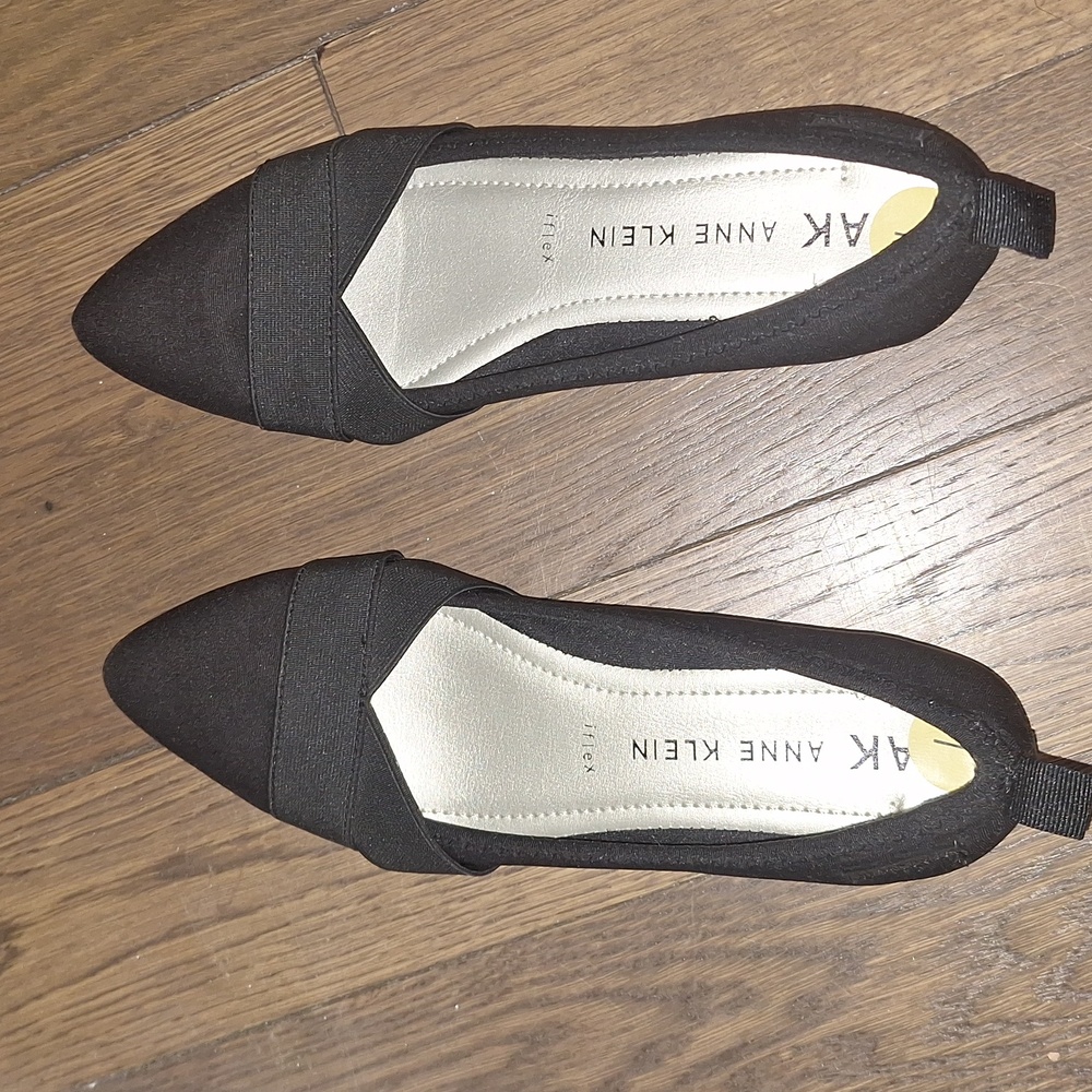 Anne Klein iflex 7 flats
